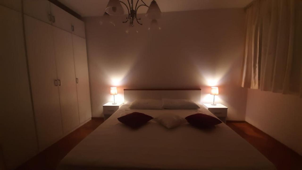Apartman Iris Split Apartment ภายนอก รูปภาพ
