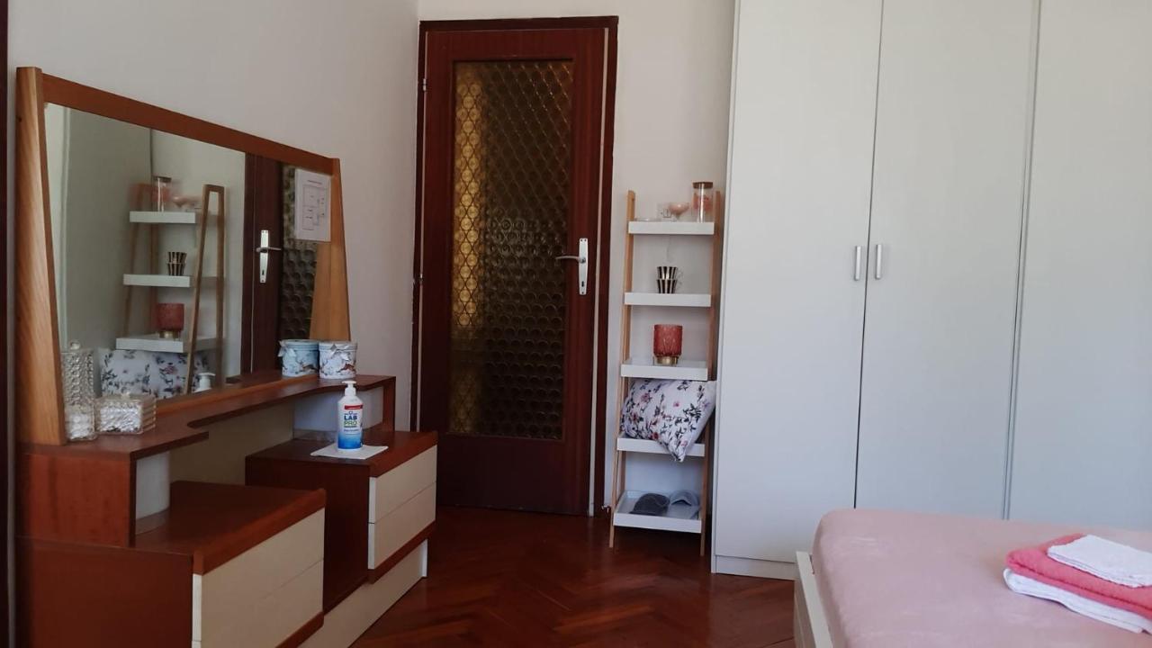 Apartman Iris Split Apartment ภายนอก รูปภาพ
